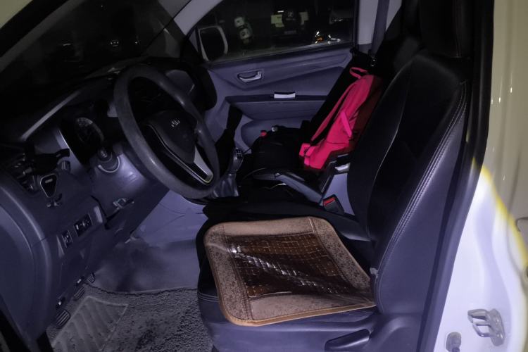 Used Isuzu JLM 2018 2.8T Classic Edition Two-Wheel Drive Progressive Version JE493ZLQ5F Left Front Seat