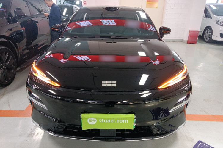 Used Geely Galaxy Galaxy 8 2025 130km EM-P Starship Edition
