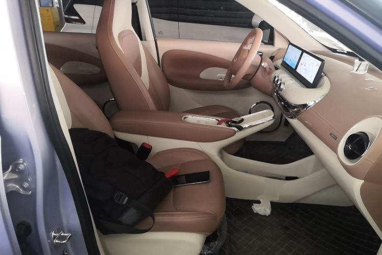 Used Wuling Bingo 2025 333 km Lingxi Connected Version Right Front Seat