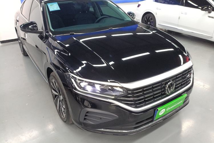 Used Volkswagen Passat 2025 Premium Version 380TSI Dragon Edition
