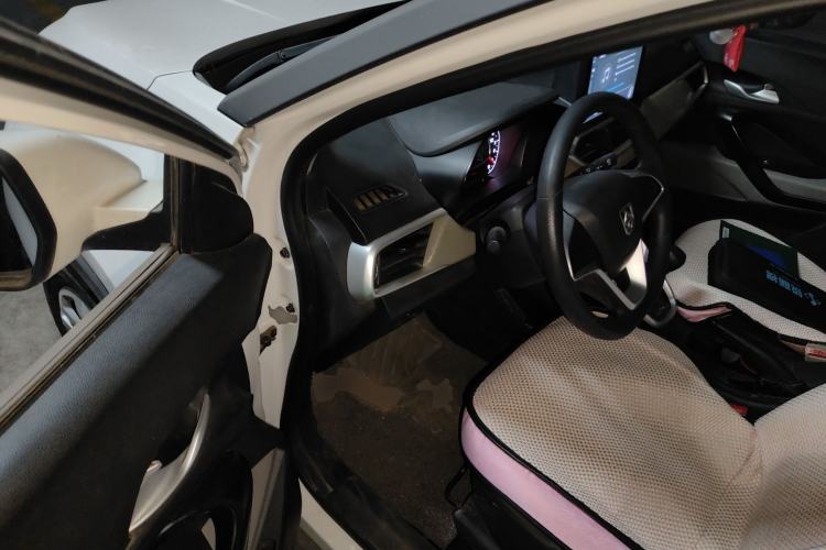 Used Baojun 510 2017 1.5L manual Comfort trim