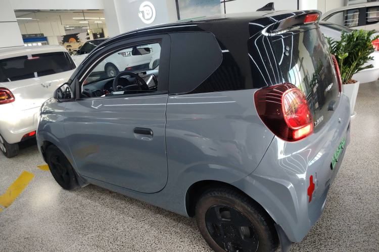 Used Roewe Clever 2021 302 km New Four-Seater Super-Efficient Version
