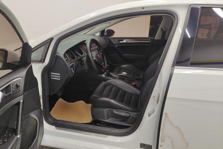 Used Volkswagen Golf 2016 230TSI Automatic Luxury Version