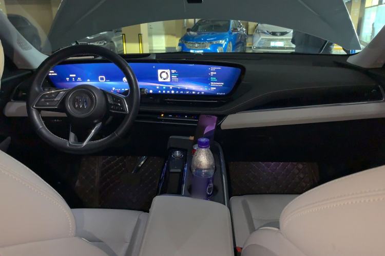 Used Buick E5 2023 Premium Long-Range Version
