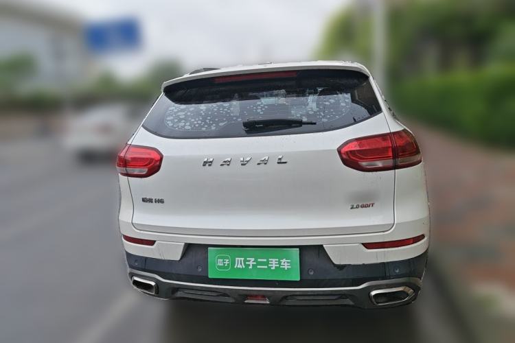 Used Haval H6 2017 Red Label 2.0T Automatic Two-Wheel Drive ZhiShang Model
