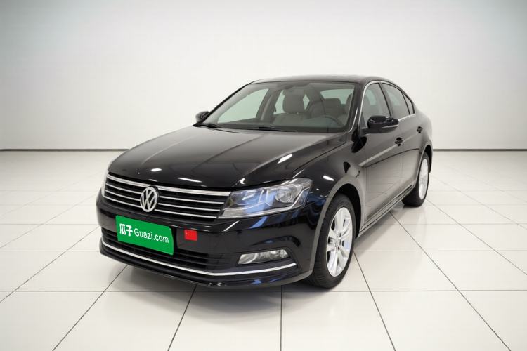 Used Volkswagen Lavida 2015 1.6L Manual Fashion Edition