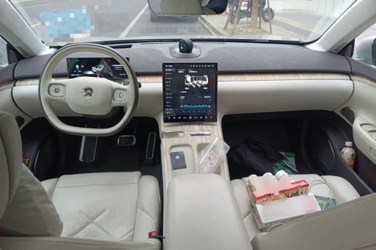 Used Nio ET7 2022 100kWh First Edition Center Console