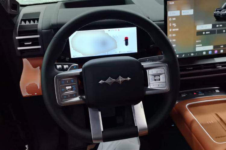 Used Formula Leopard Tai 7 2025 Model 200 km Two-Wheel Drive Max Edition
