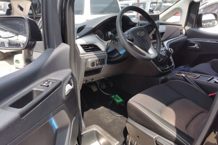 Used JAC Refine M3 2023 PLUS 1.5T 7/8-seater Smart Connectivity Version Driver Seat