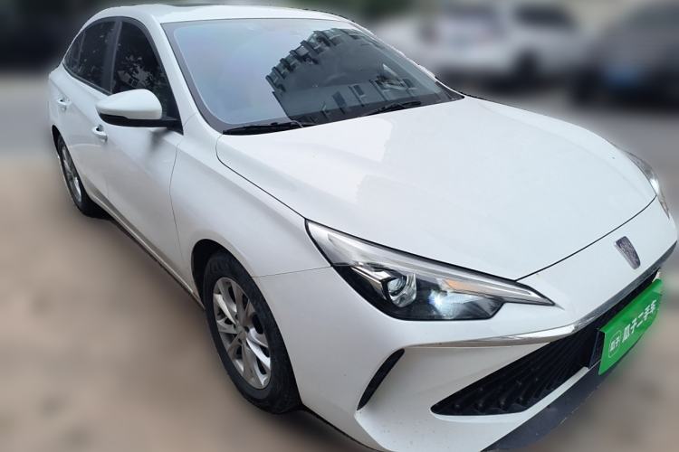 Used Roewe i5 2023 1.5L CVT Luxury Edition Front Right 45 Deg