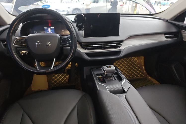 Used Hongqi E-QM5 2024 610 km PLUS
