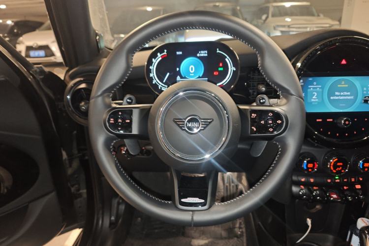Used MINI MINI 2022 2.0T COOPER S Black Badge Special Edition Five-Door Model
