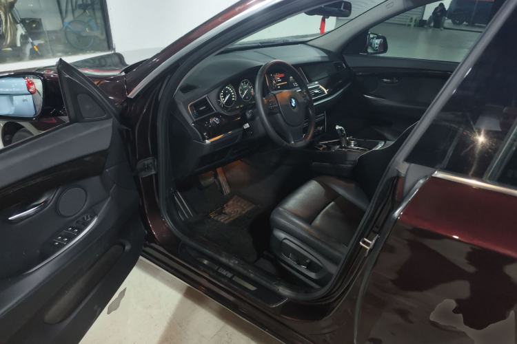 Used BMW 5 Series GT 2015 528i Leading Model