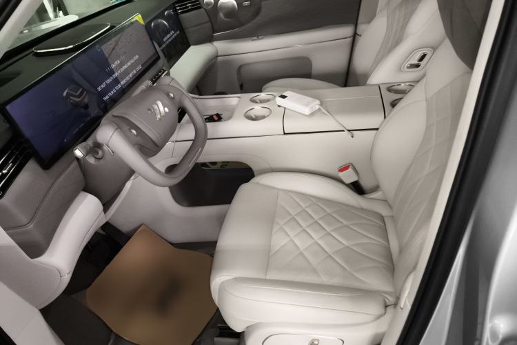 Used IM LS9 2026 Model 52 Ultra Left Front Seat