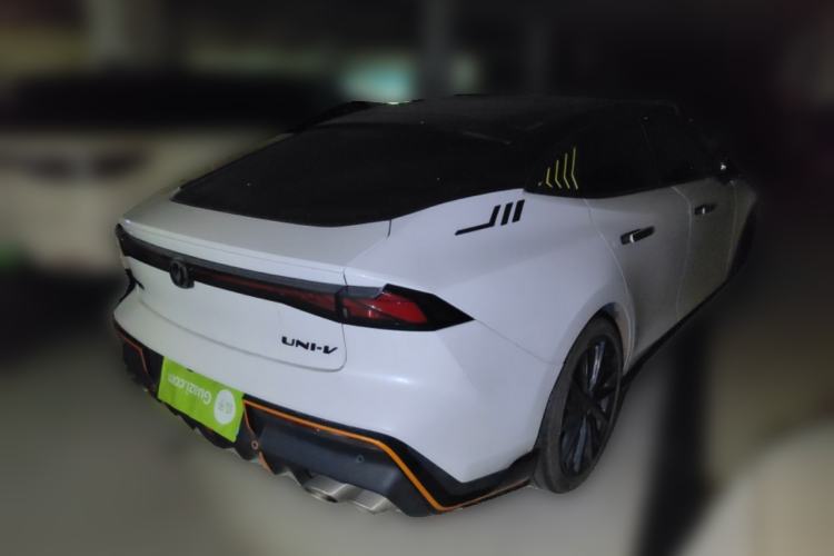 Used CHANGAN UNI-V 2024 2.0T Classic Sport Edition
