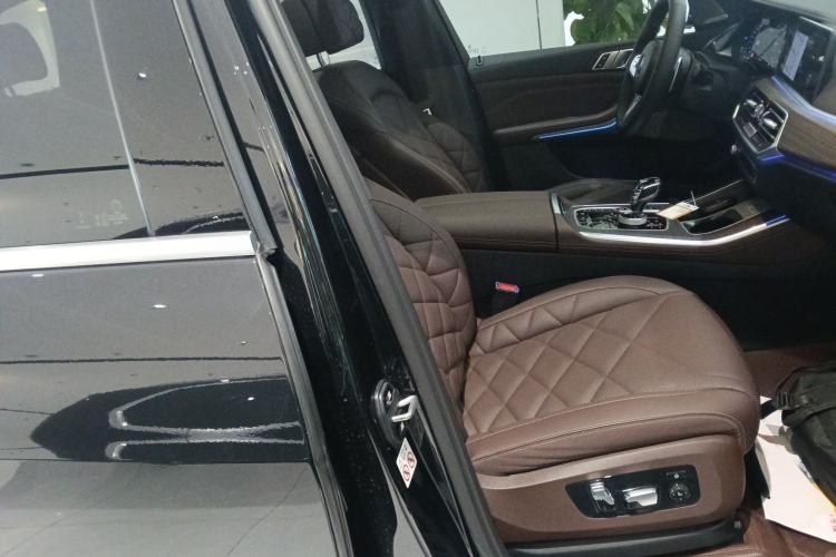 Used BMW X5 2022 Restyled xDrive 40Li Luxury Edition M Sport Package
