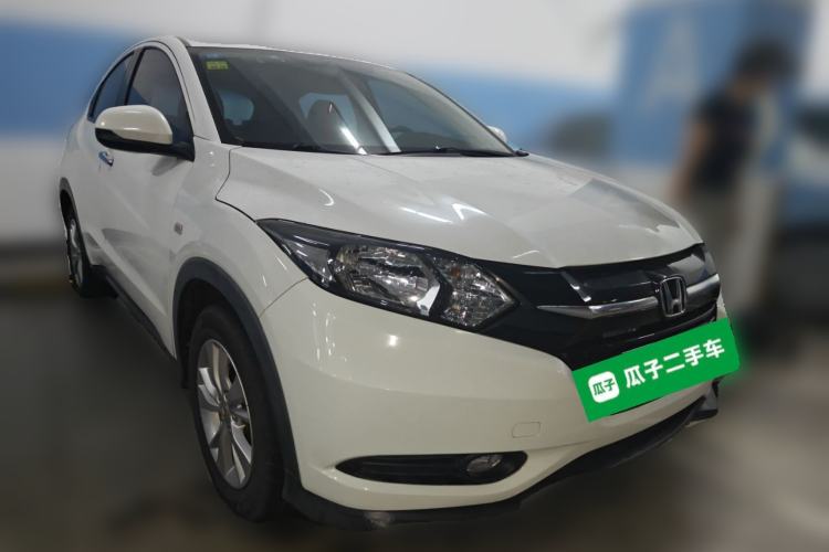 Used Honda Vezel 2017 1.5L CVT 2WD Comfort Model Front Right 45 Deg