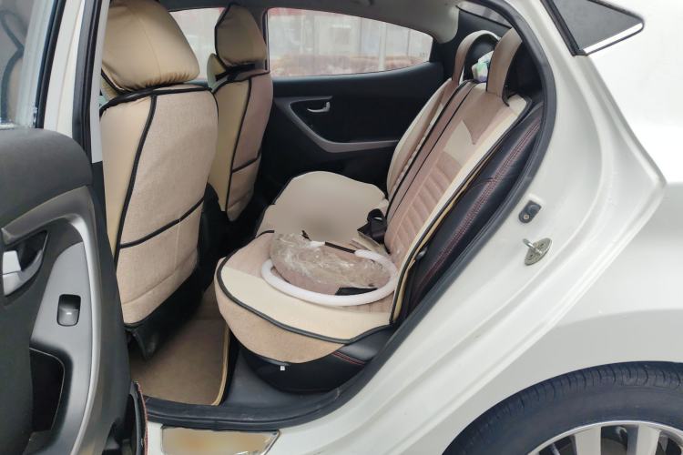 Used Hyundai Elantra (5th Generation / Langdong) 2015 1.6L Manual Leading Model