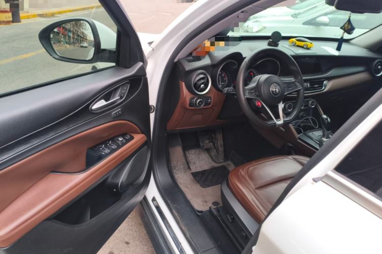 Used Alfa Romeo Stelvio 2017 2.0T 200HP Luxury Edition