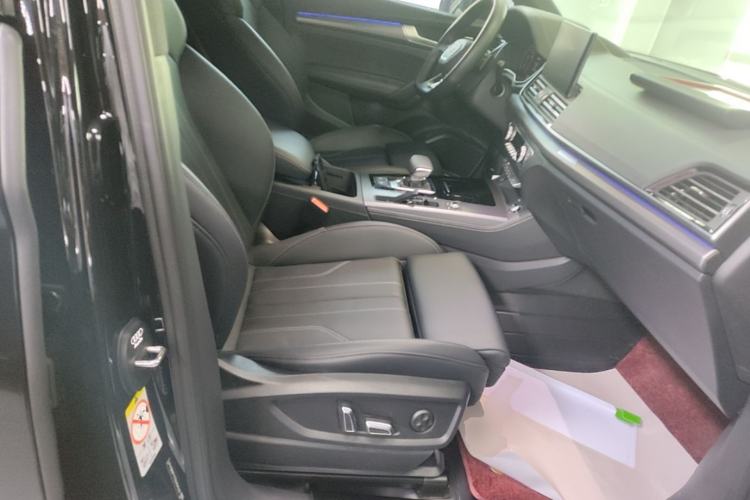 Used Audi Q5L 2025 quattro 45th Anniversary Edition 45 TFSI Luxury Dynamic Model
