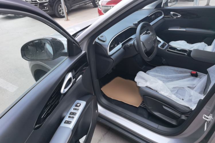 Used Geely Galaxy Geome 2026 Model 310km Youth Edition Interior 2