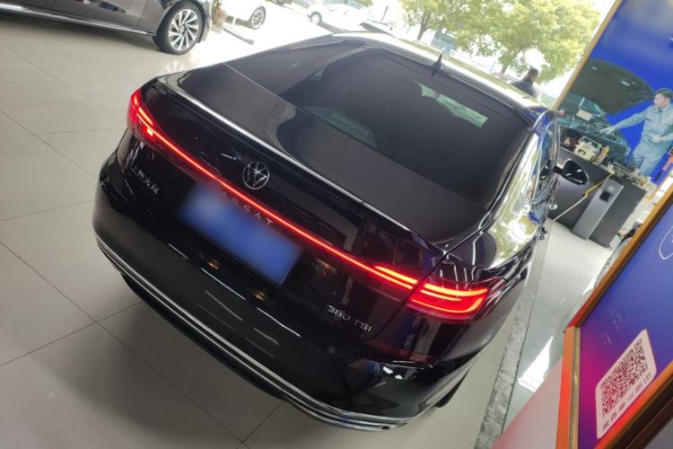 Used Volkswagen Passat 2025 Outstanding Model 380TSI Starry Dragon Glorious Edition
