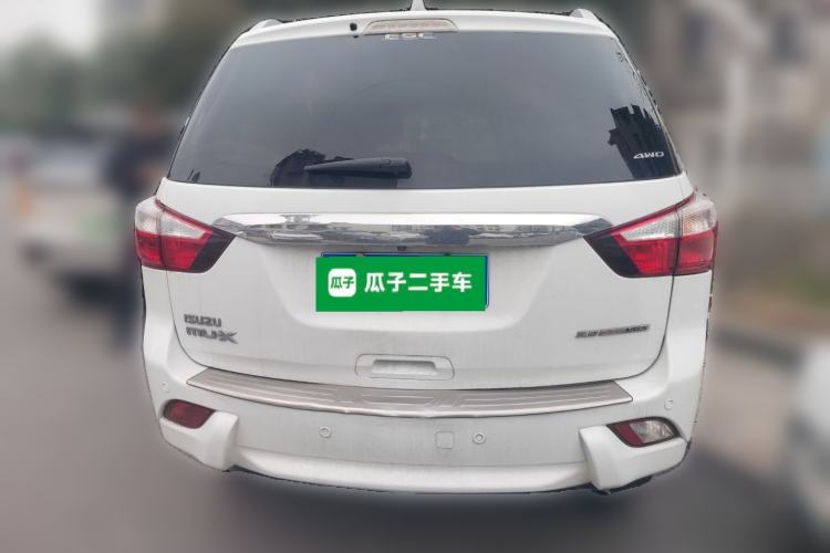 Used Isuzu mu-X 2017 3.0T Four-Wheel Drive Automatic Luxury Edition 5 Seats China IV Standard