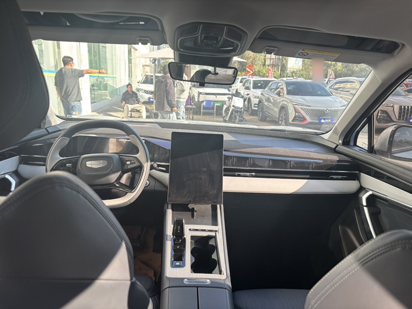 Geely Auto FX11 2024 1.5TD DCT Prestige Edition — снимка 8