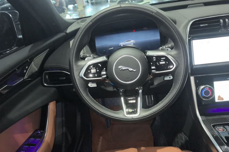 Used Jaguar XEL 2024 2.0T 250 PS R-DYNAMIC S Ebony Black Sport Edition Steering Wheel