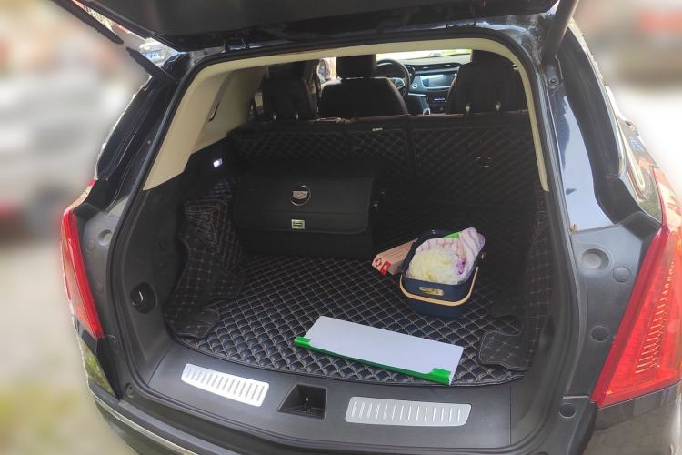 Used Cadillac XT5 2018 28T Four-Wheel Drive Luxury Model Trunk