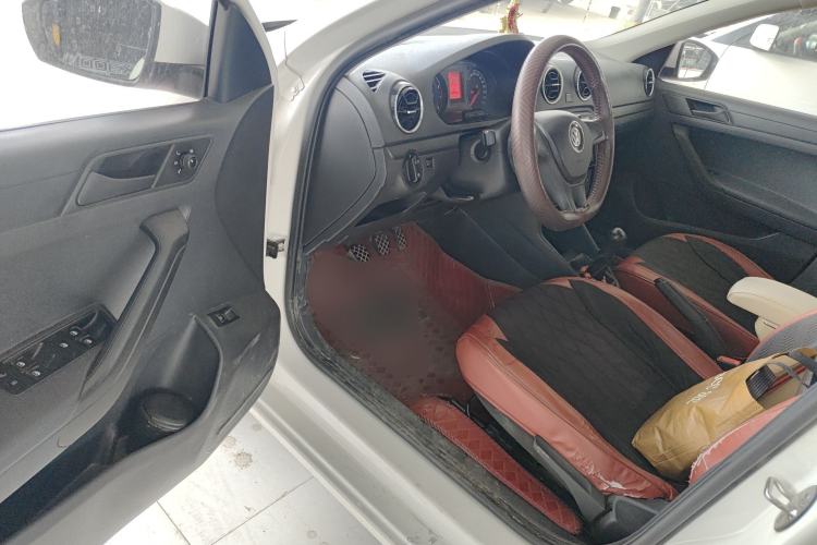 Used Volkswagen Jetta 2017 1.5L Manual Fashion Edition