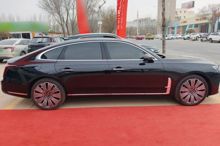 Used Hongqi H9 2025 Model Facelifted 2.0T Two-Wheel Drive Flag-Style Luxury Business Edition, 5 Seats