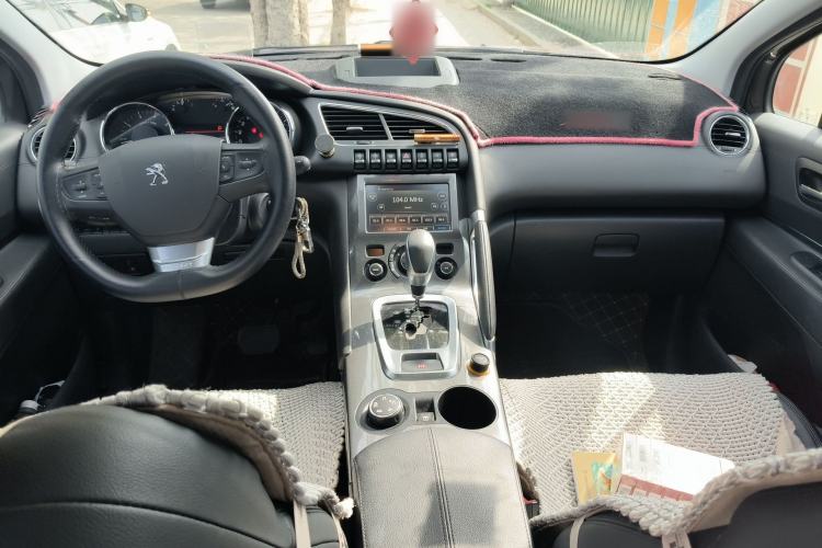 Used Peugeot 3008 2016 1.6THP Automatic Prestige Edition Center Console