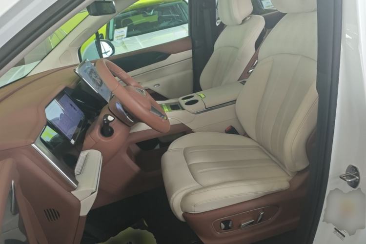 Used BYD Xia 2025 DM-i 1.5T 180km Excellence Model Left Front Seat