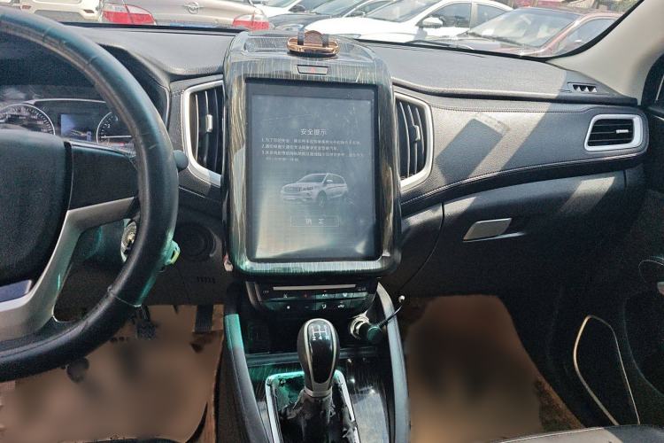 Used SWM X7 2016 1.8L Manual Comfort Version 7 Seats
