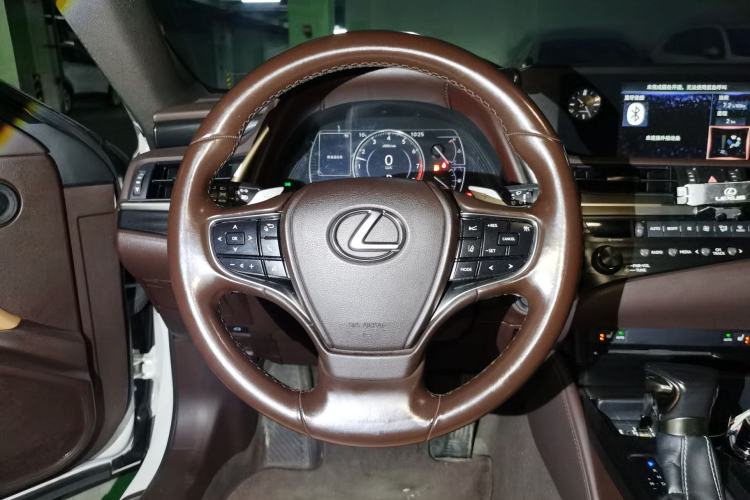 Used Lexus ES 2020 200 Excellence Edition