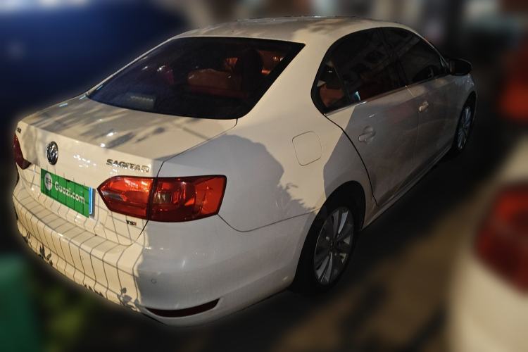 Used Volkswagen Sagitar 2014 1.4TSI Automatic Luxury Model Rear Right 45 Deg