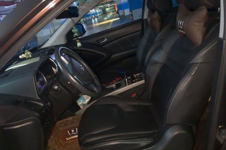 Used Luxgen U6 SUV 2015 2.0T ZhiZun Model