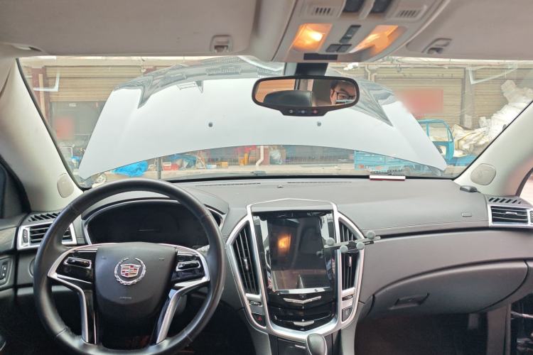 Used Cadillac SRX 2014 3.0L Comfort Model Center Console