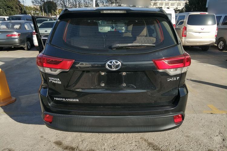 Used Toyota Highlander 2018 2.0T Two-Wheel Drive Elite Edition 5 Seats Emission Standard China V
