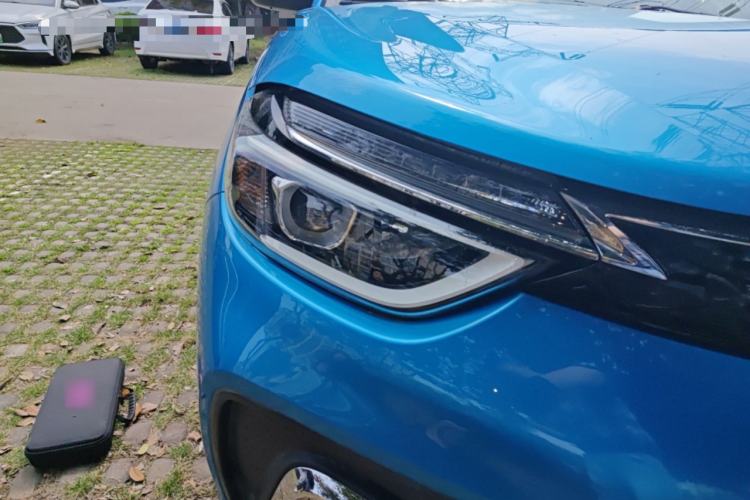 Used Dongfeng Aeolus AX4 2017 1.6L DCT Trendy Style Right Front Headlight