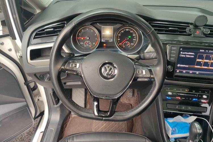 Used Volkswagen Touran 2021 Volkswagen Touran L 280TSI DSG Boundary Edition 7-Seater
