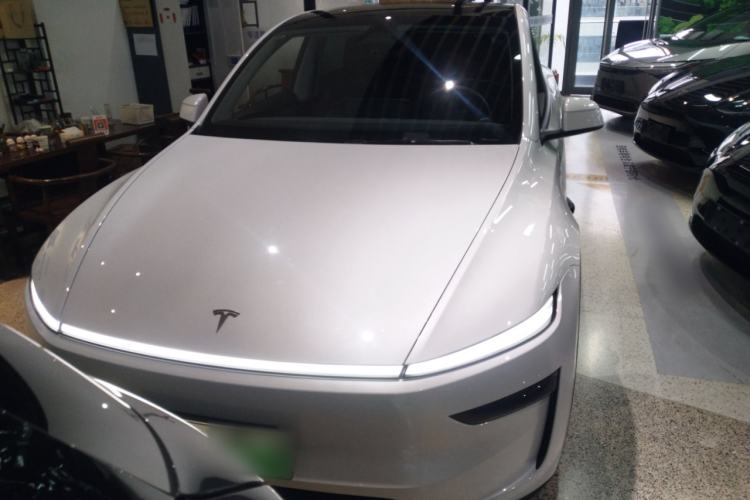 Used Tesla Model Y 2025 Rear-Wheel-Drive Version