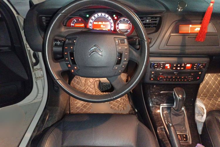 Used Citroen C5 2013 2.0L Automatic Luxury Model Steering Wheel