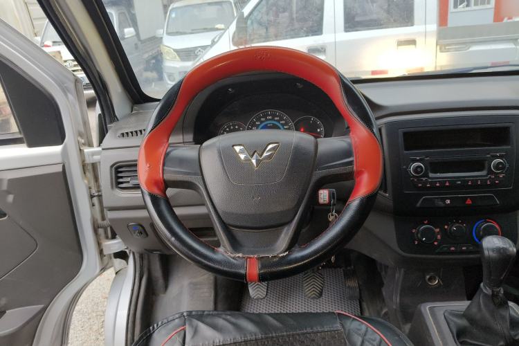 Used Wuling Rongguang New Truck 2019 1.5L Double-Cab China VI L3C
