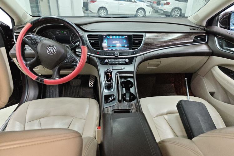Used Buick LaCrosse 2016 20T Leading Model Center Console