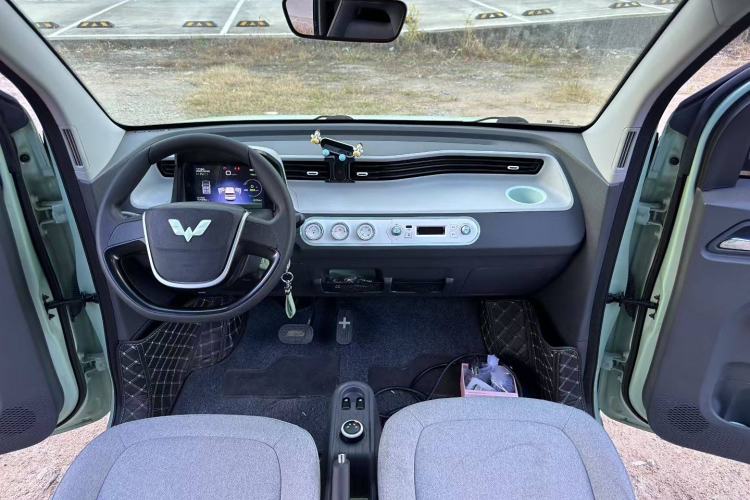 Used Wuling Hongguang MINIEV 2021 Macaron Premium Model – Lithium Iron Phosphate