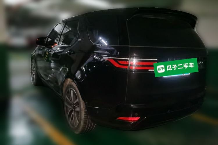 Used Land Rover Discovery 2021 360 PS R-Dynamic SE Rear Left 45 Deg