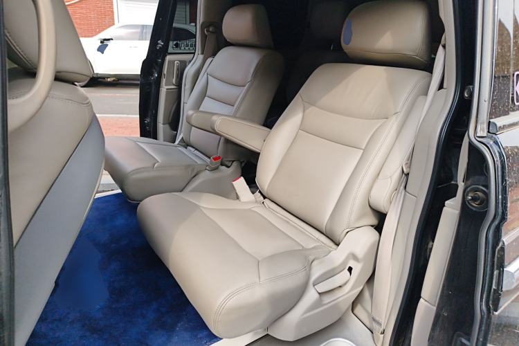 Used Honda Elysion 2012 2.4L VTi Luxury Edition
