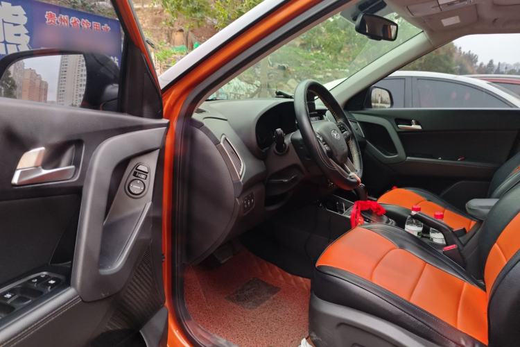 Used Hyundai ix25 2015 1.6L Automatic Two-Wheel-Drive Deluxe DLX Model